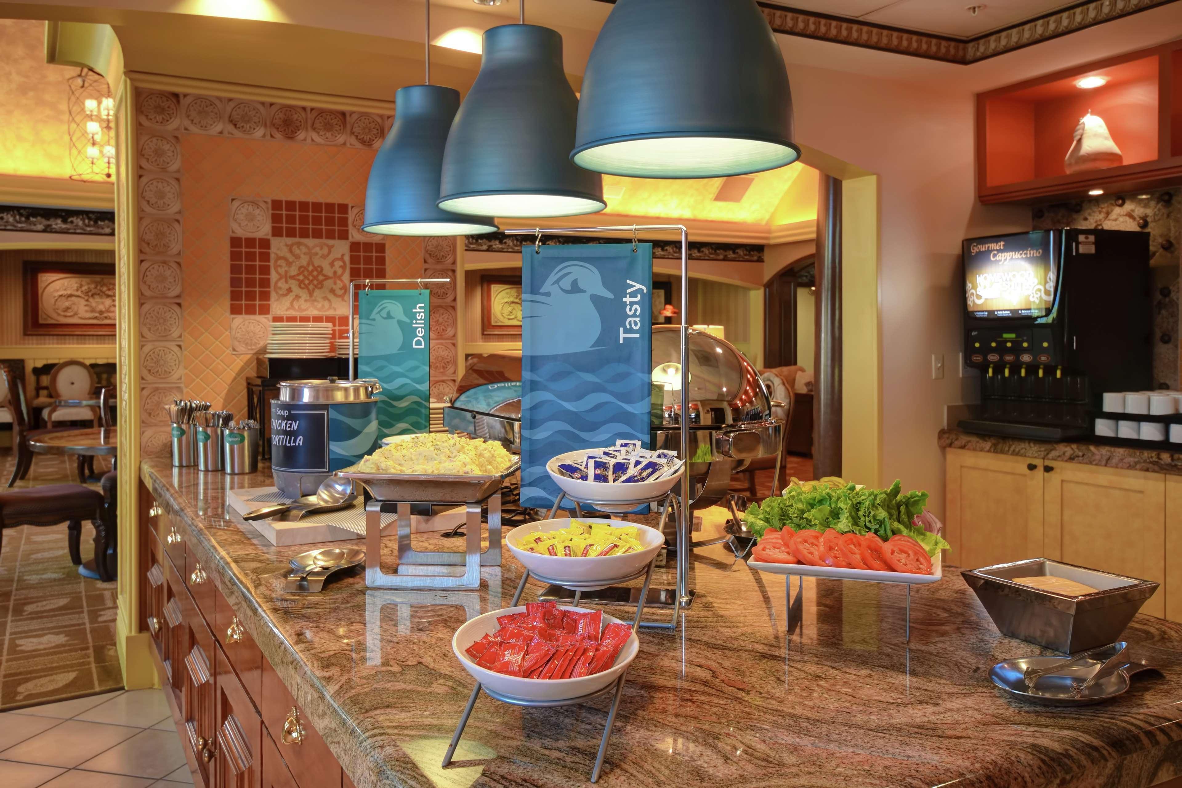 Homewood Suites By Hilton At The Waterfront Вічіта Екстер'єр фото