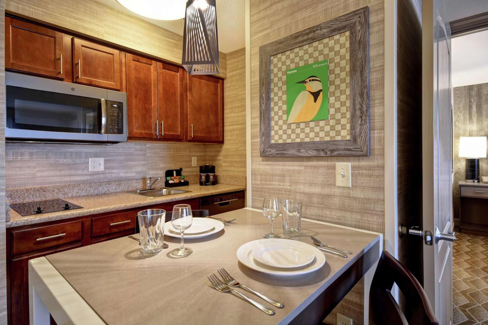 Homewood Suites By Hilton At The Waterfront Вічіта Екстер'єр фото