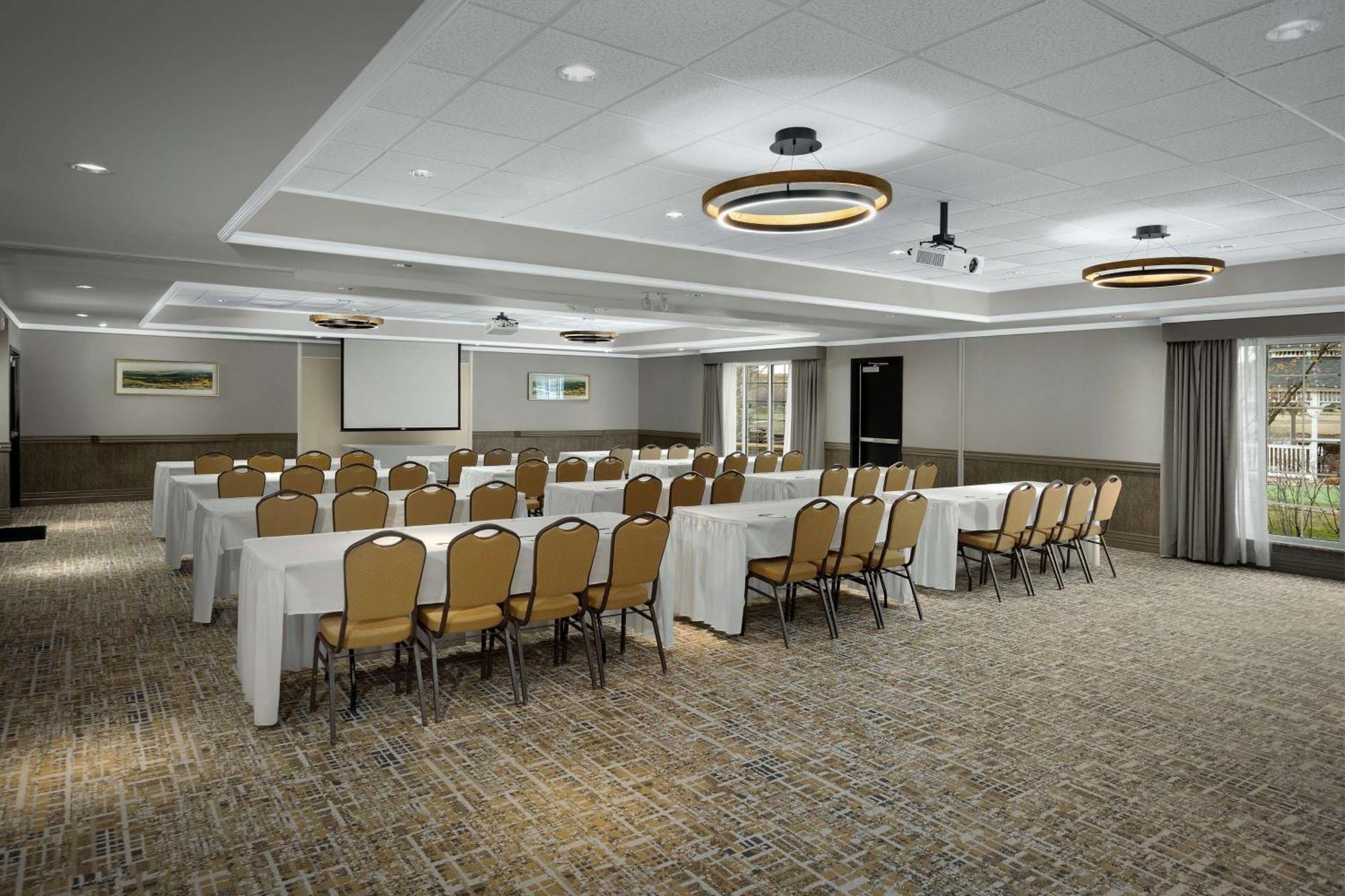 Homewood Suites By Hilton At The Waterfront Вічіта Екстер'єр фото