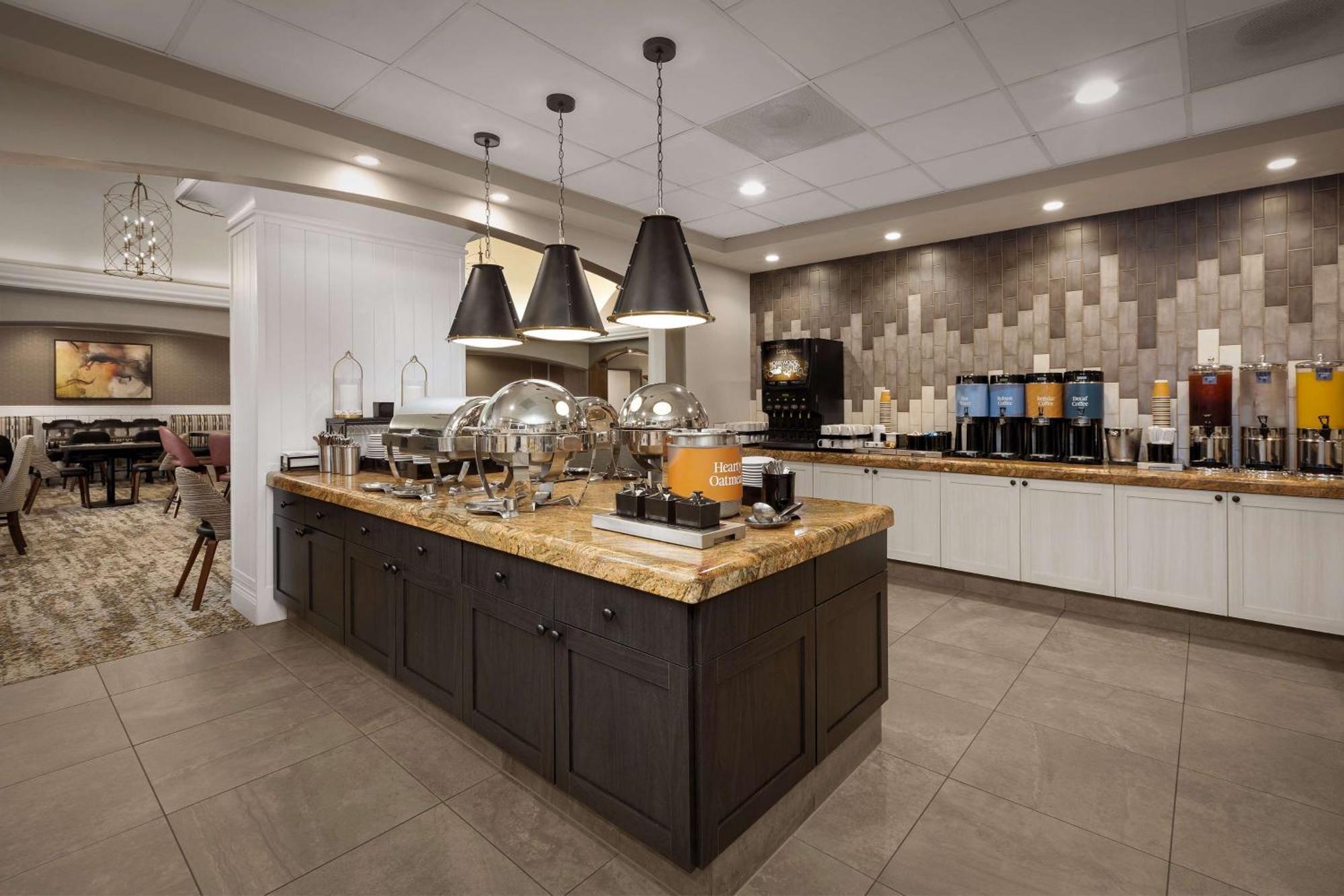Homewood Suites By Hilton At The Waterfront Вічіта Екстер'єр фото